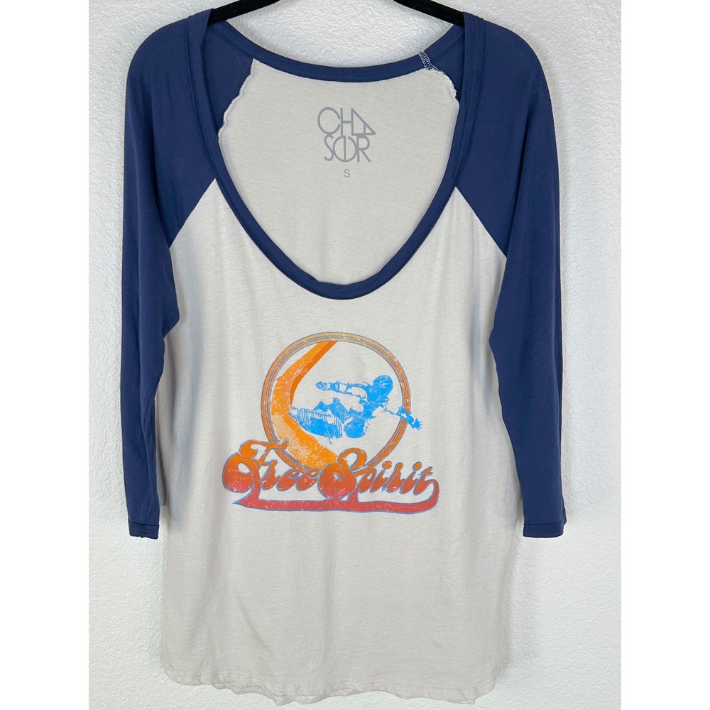 Chaser Free Spirit Graphic‎ Raglan Tee Small Distressed Indie Y2K